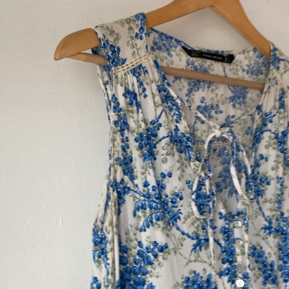 Zara S Floral Romper - Picture 8 of 11